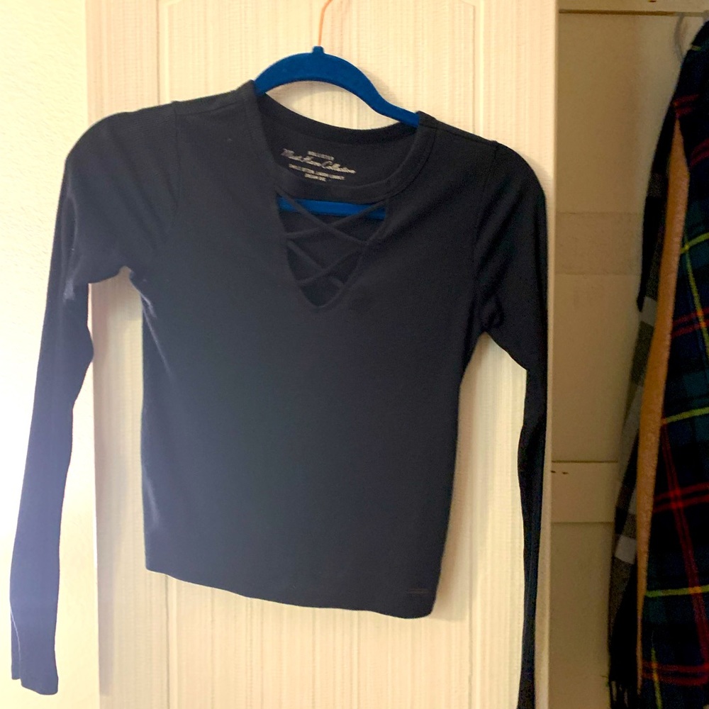 Hollister criss cross crop top long sleeve